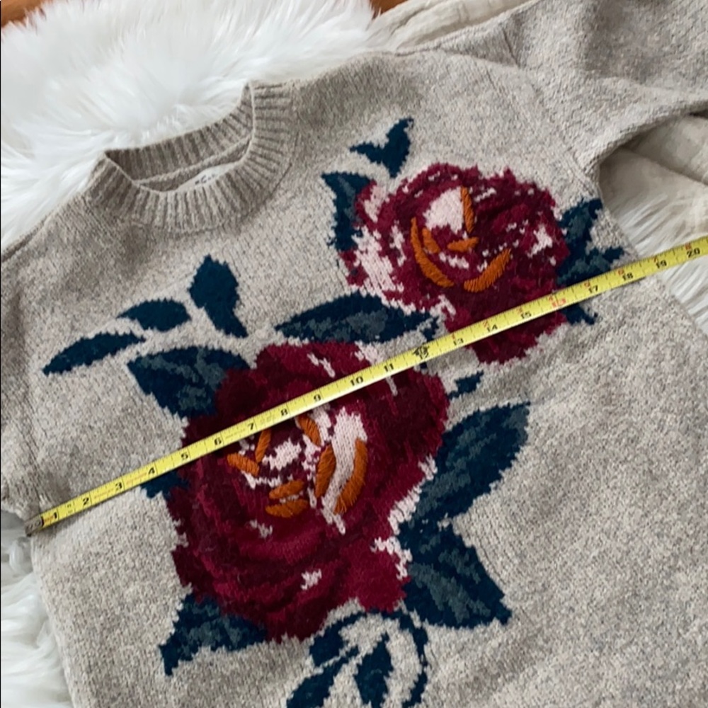 A B E R C R O M B I E & F I T C H Rose Sweater - image 5